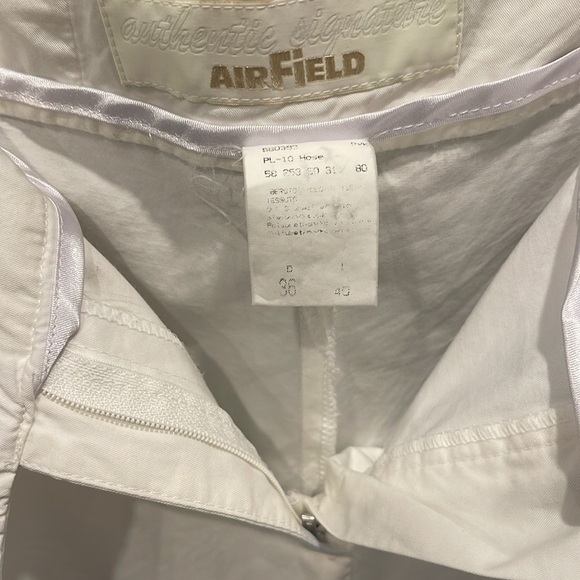 Airfield EU 36 white cuffed capris with faux pockets and embroidery on back - Picture 9 of 11